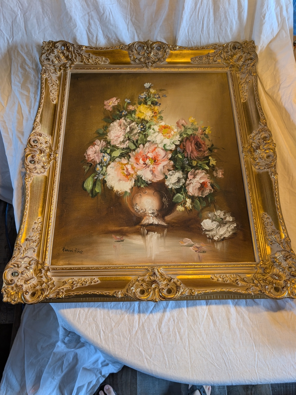 Vintage Floral Still Life Wall Art in Gold Frame